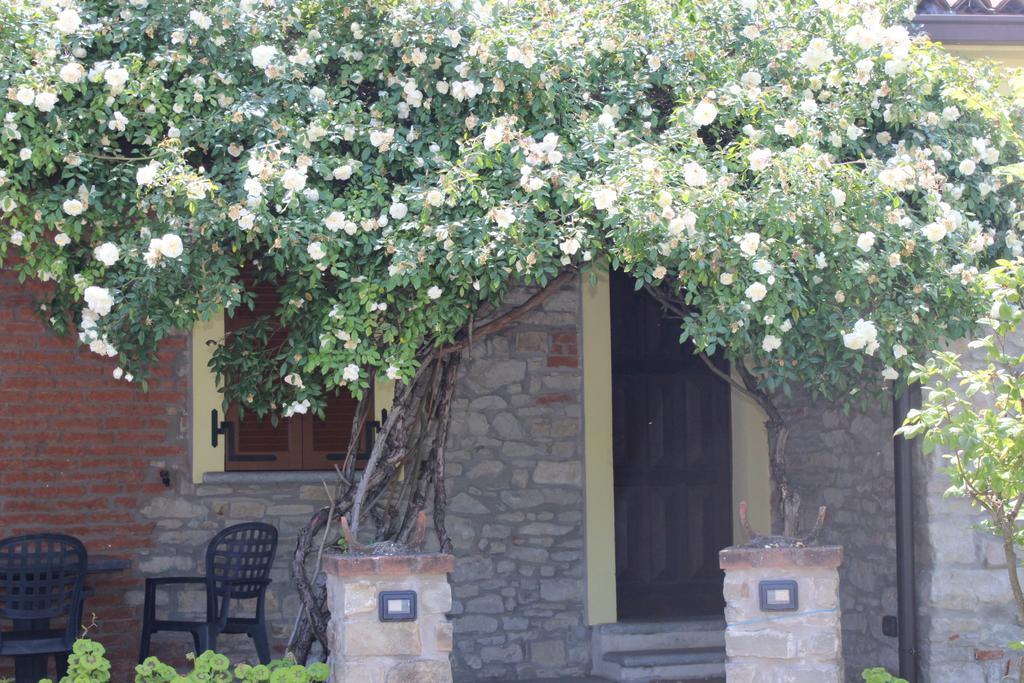 La Casa Di Valerio Villa Montabone ภายนอก รูปภาพ