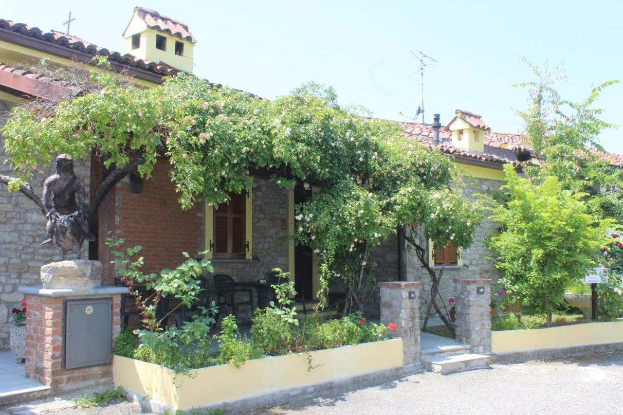 La Casa Di Valerio Villa Montabone ภายนอก รูปภาพ
